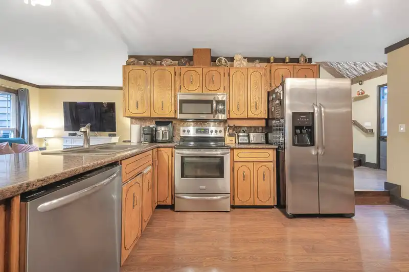23 12227 SKILLEN STREET - photo 4 of 19