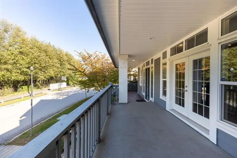 16098 28B AVENUE - photo 2 of 31