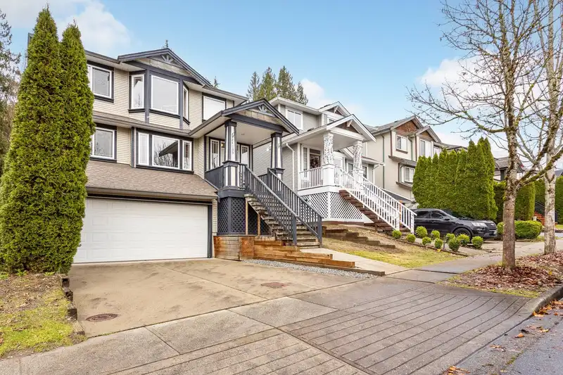 24133 102B AVENUE - photo 2 of 39