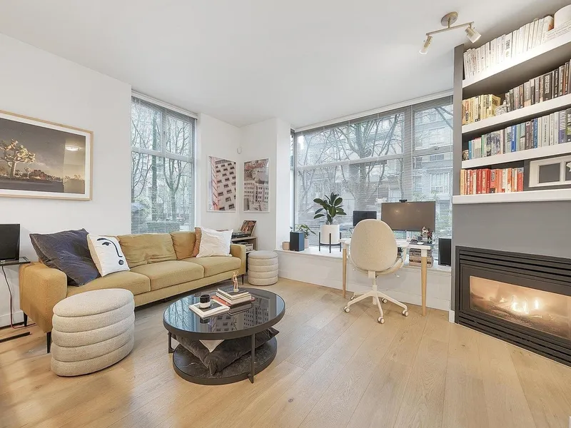 930 RICHARDS STREET - photo 3 of 25