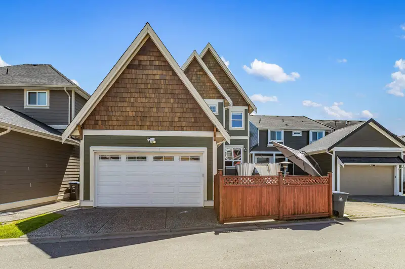 17421 1A AVENUE - photo 4 of 25