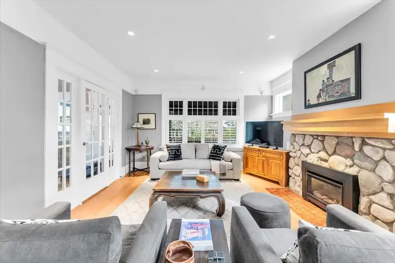 3666 W 22ND AVENUE - photo 3 of 38