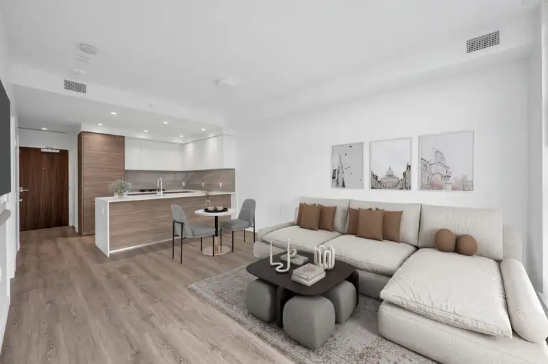 905 680 QUAYSIDE DRIVE - photo 1 of 31