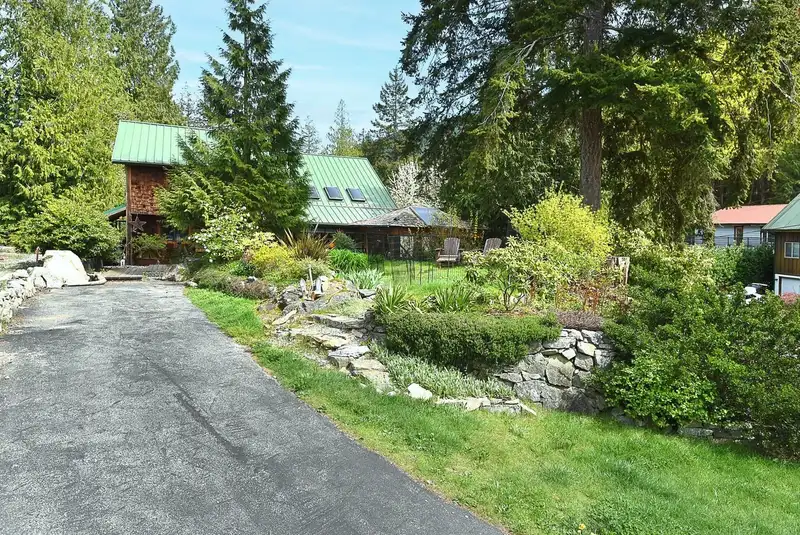 4865 BOWSPRIT DRIVE - photo 1 of 37