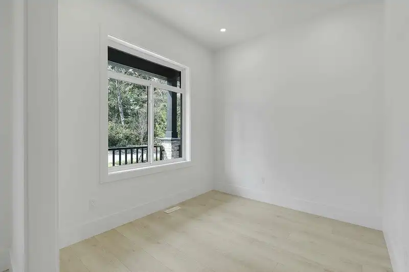 7682 196 STREET - photo 4 of 39