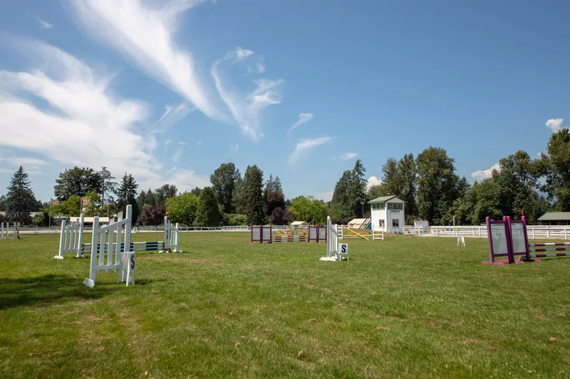 21973 132 AVENUE - photo 2 of 25