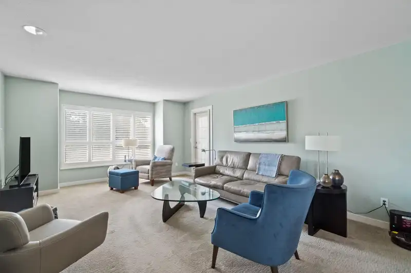 213 20381 96 AVENUE - photo 3 of 24