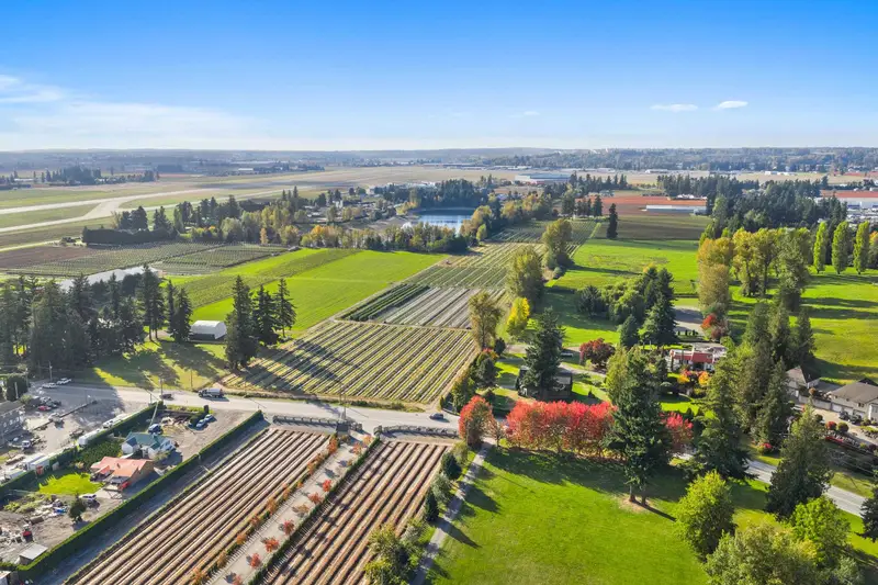 1415 CLEARBROOK ROAD - photo 4 of 14