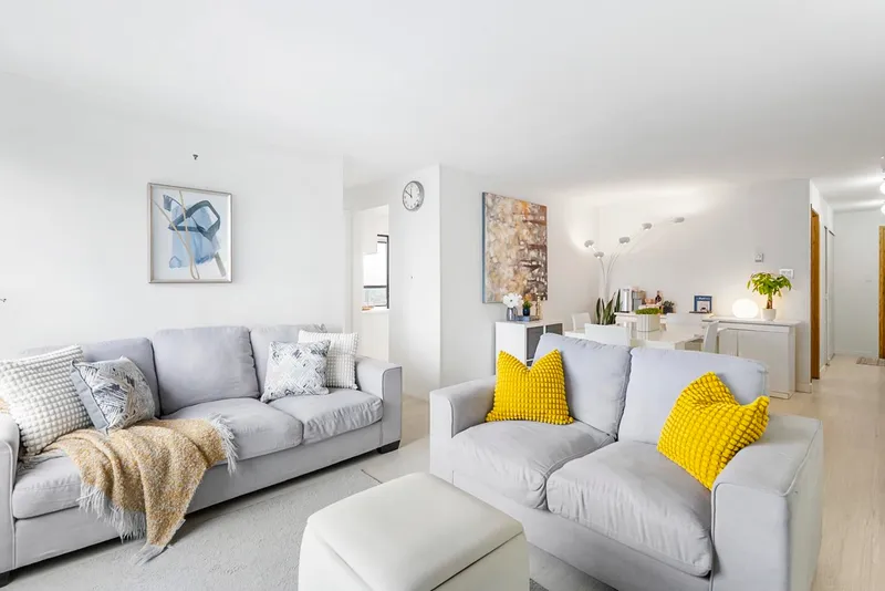 1007 615 BELMONT STREET - photo 2 of 25