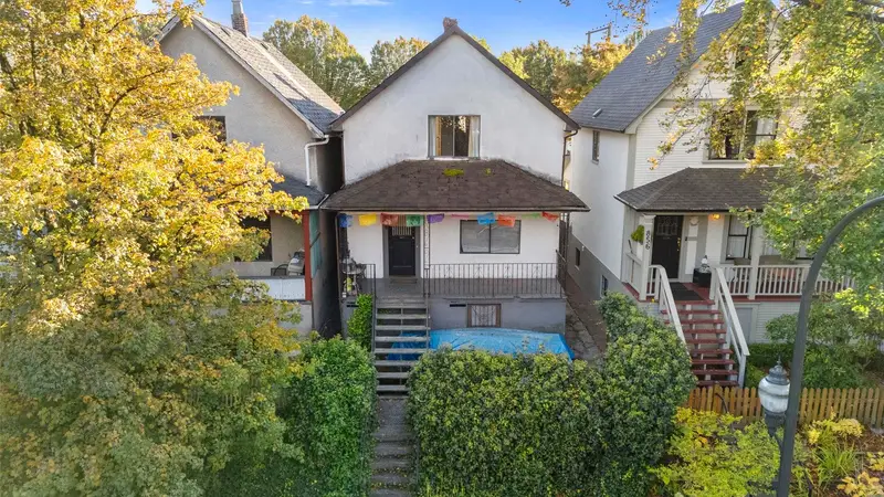 858 UNION STREET - photo 2 of 25