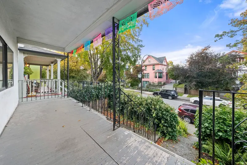 858 UNION STREET - photo 4 of 25