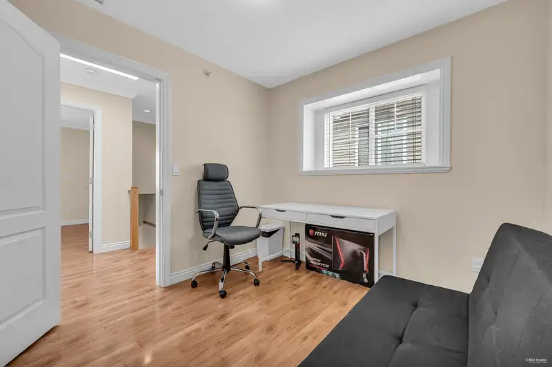 8491 FREMLIN STREET - photo 4 of 34