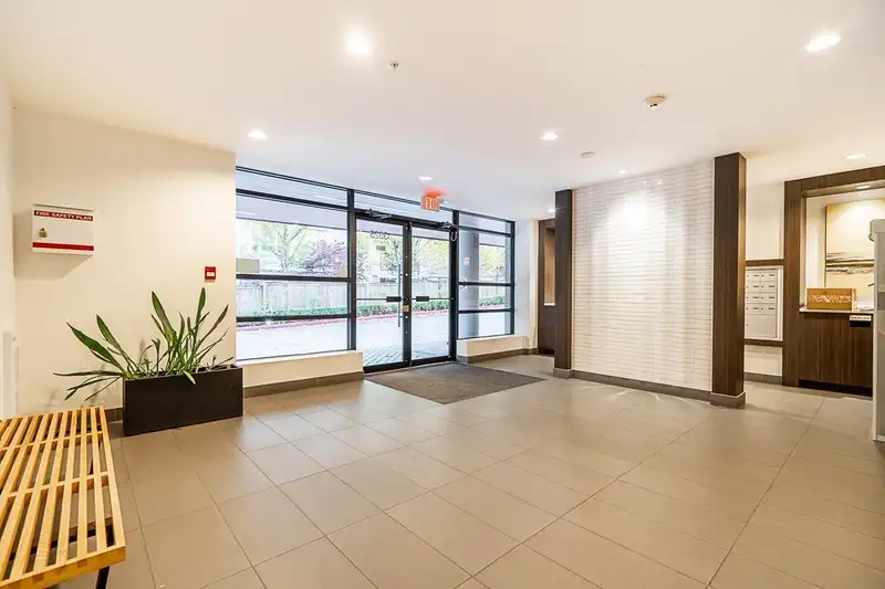 213 13925 FRASER HIGHWAY - photo 2 of 12
