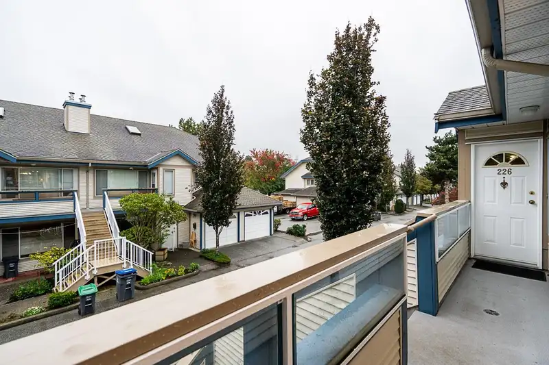 227 7837 120A STREET - photo 2 of 33