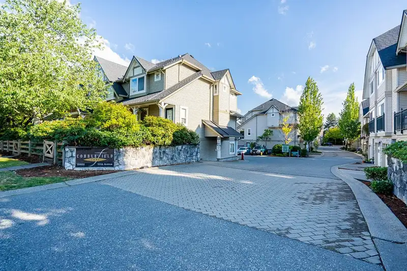 23 15488 101A AVENUE - photo 1 of 38