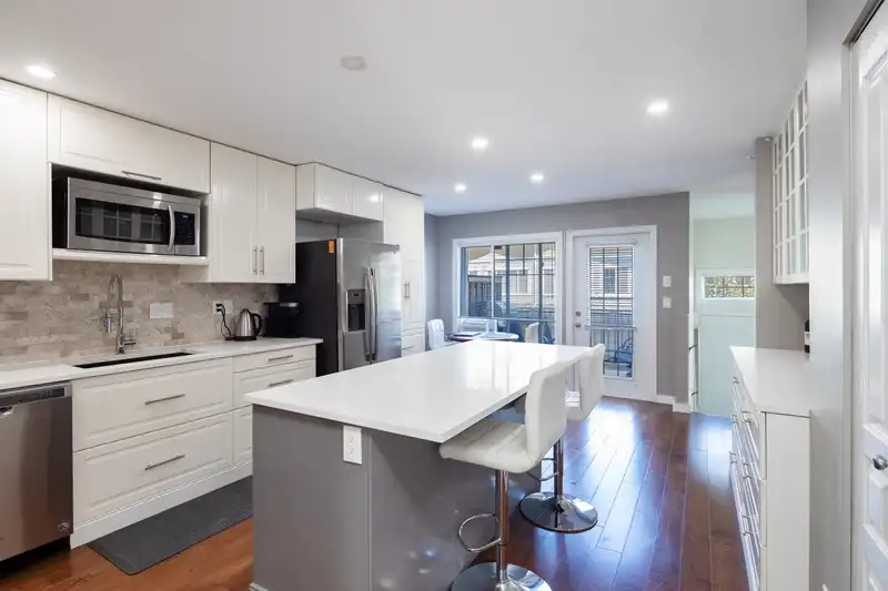 5 6110 138TH STREET - photo 2 of 40
