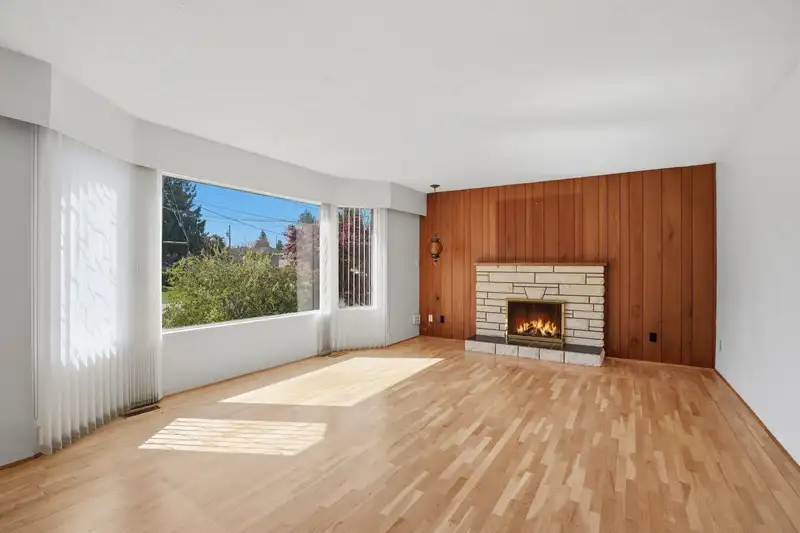 9071 PEMBERTON PLACE - photo 3 of 40