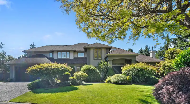 14035 29A AVENUE - photo 1 of 40