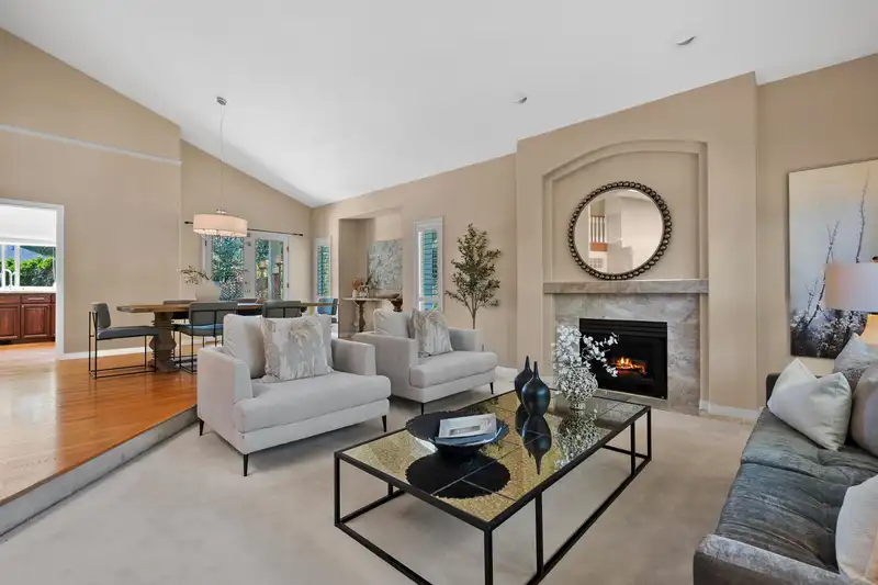 14035 29A AVENUE - photo 4 of 40