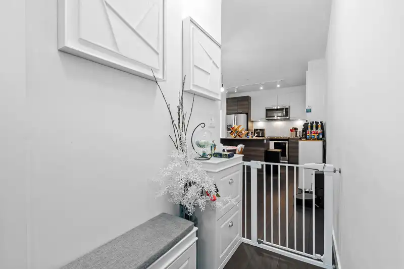 525 13963 105 BOULEVARD - photo 4 of 40