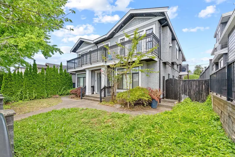4581 PARKER STREET - photo 3 of 38