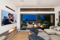 255 SANDRINGHAM CRESCENT - thumbnail 7