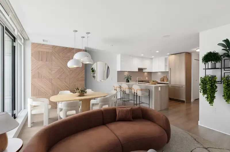 1805 618 CARNARVON STREET - photo 1 of 37