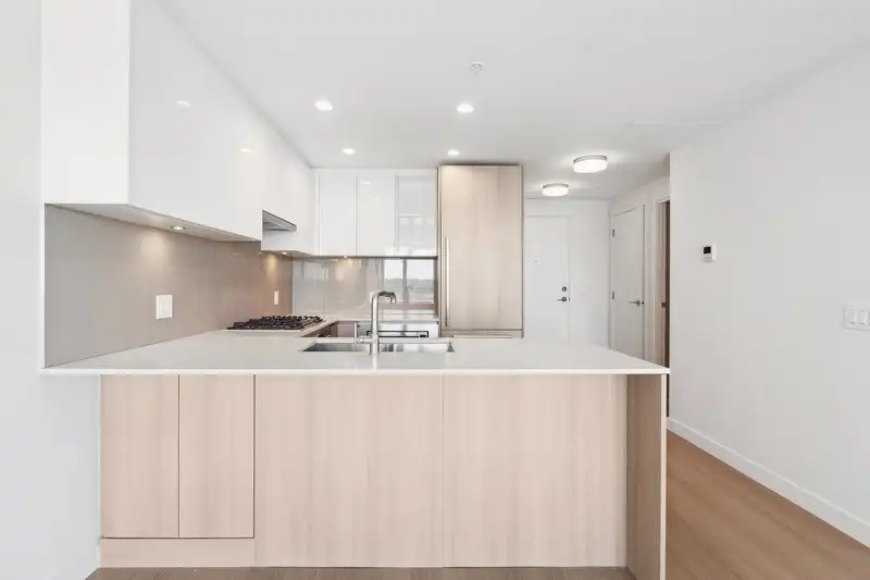 1805 618 CARNARVON STREET - photo 3 of 37