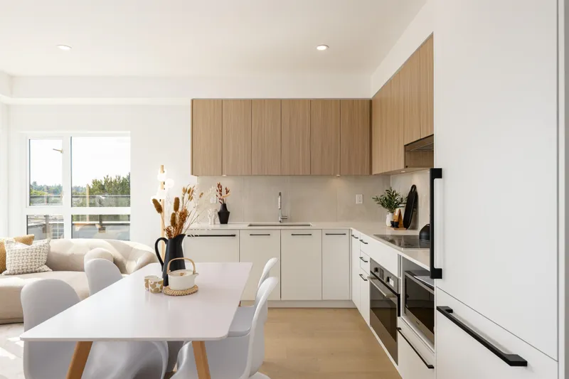 502 5398 207 STREET - photo 2 of 17