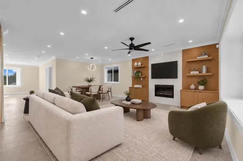 800 MONTROYAL BOULEVARD - photo 4 of 40