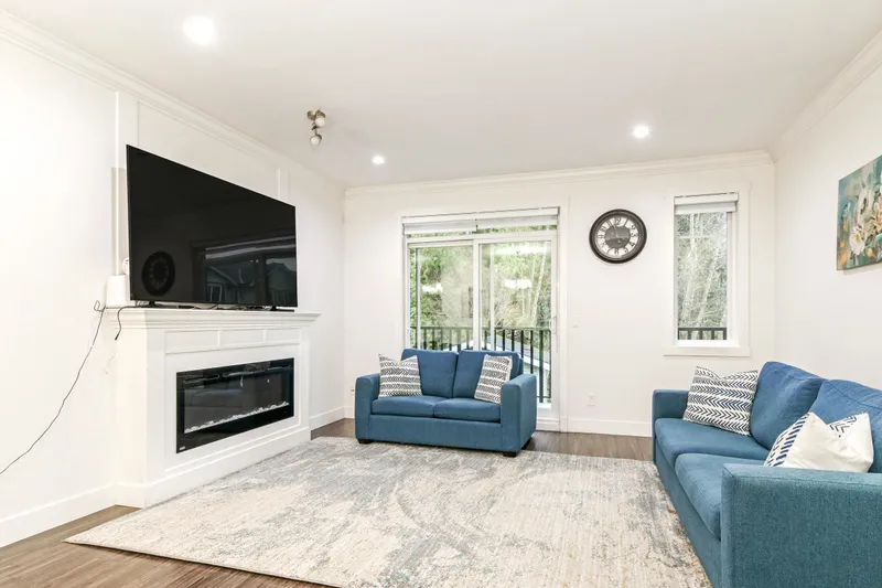 140 13898 64 AVENUE - photo 3 of 25