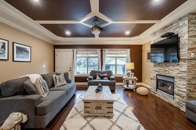 5071 223 STREET - photo 4 of 40