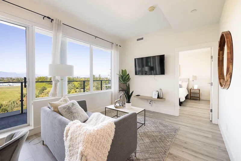 801 10780 NO. 5 ROAD - photo 1 of 25