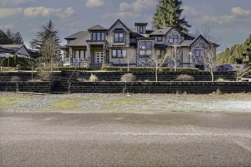 4033 PRAIRIE STREET - photo 1 of 40