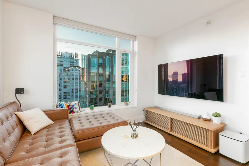 2801 888 HOMER STREET - photo 4 of 25