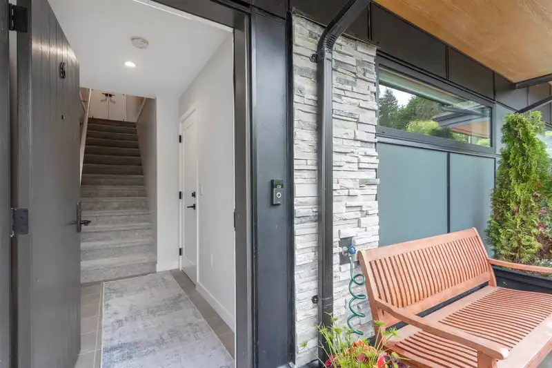 6 50 SEAVIEW DRIVE - photo 3 of 40