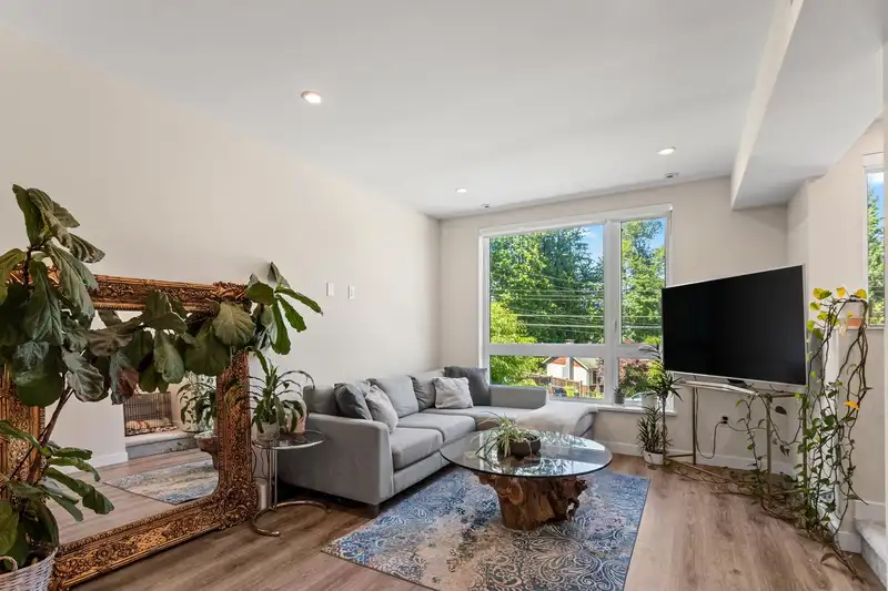 6 50 SEAVIEW DRIVE - photo 4 of 40