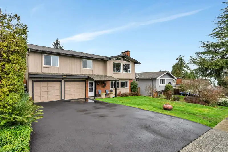 3138 PLIMSOLL STREET - photo 2 of 39
