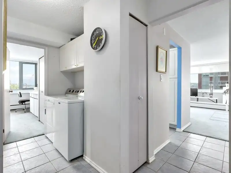 703 31 ELLIOT STREET - photo 2 of 21