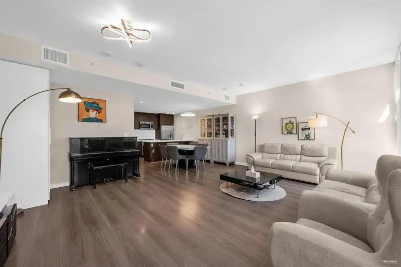 TH16 8677 CAPSTAN WAY - photo 1 of 40