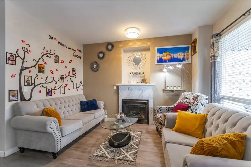 5653 148A STREET - photo 4 of 25