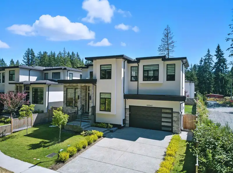20062 27A AVENUE - photo 1 of 35