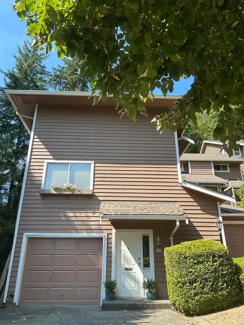44 9000 ASH GROVE CRESCENT - photo 2 of 12