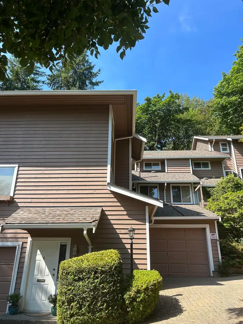 44 9000 ASH GROVE CRESCENT - photo 3 of 12
