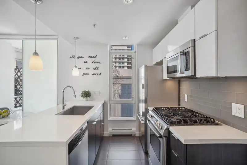 502 1775 QUEBEC STREET - photo 1 of 38