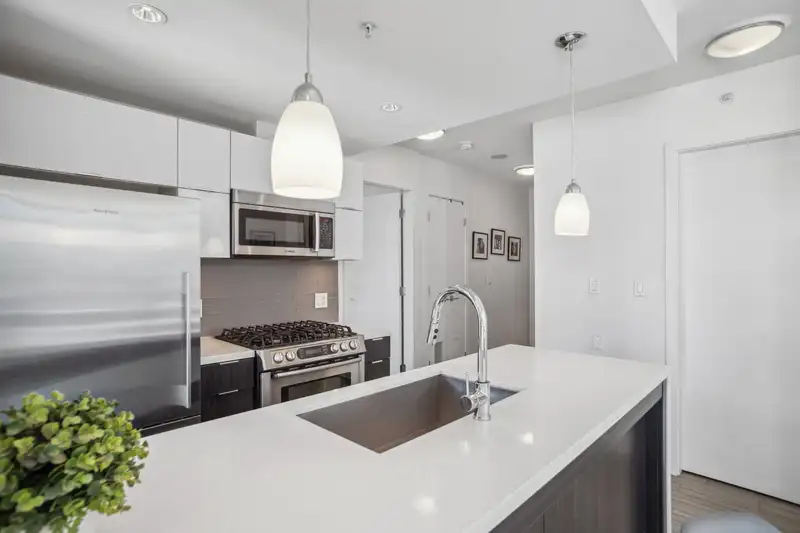 502 1775 QUEBEC STREET - photo 3 of 38