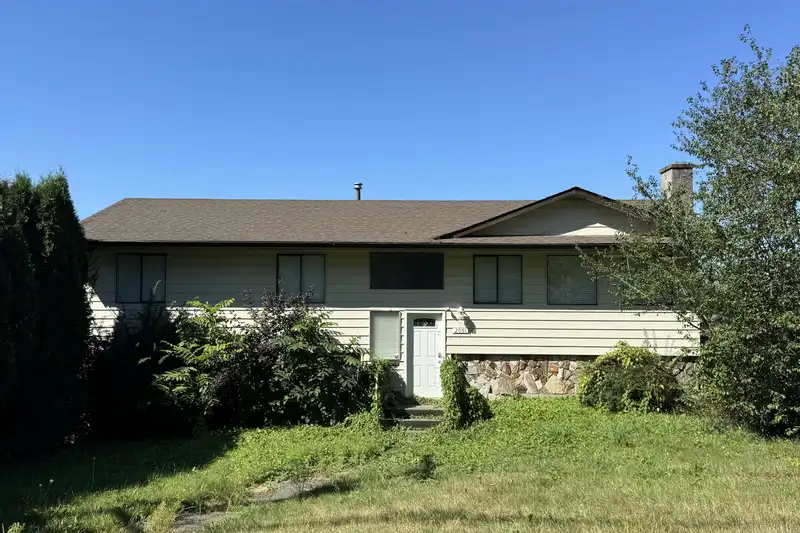 2051 MCMILLAN ROAD - photo 1 of 8