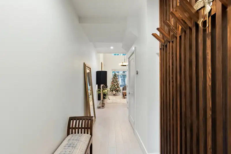 17 2427 164 STREET - photo 4 of 39