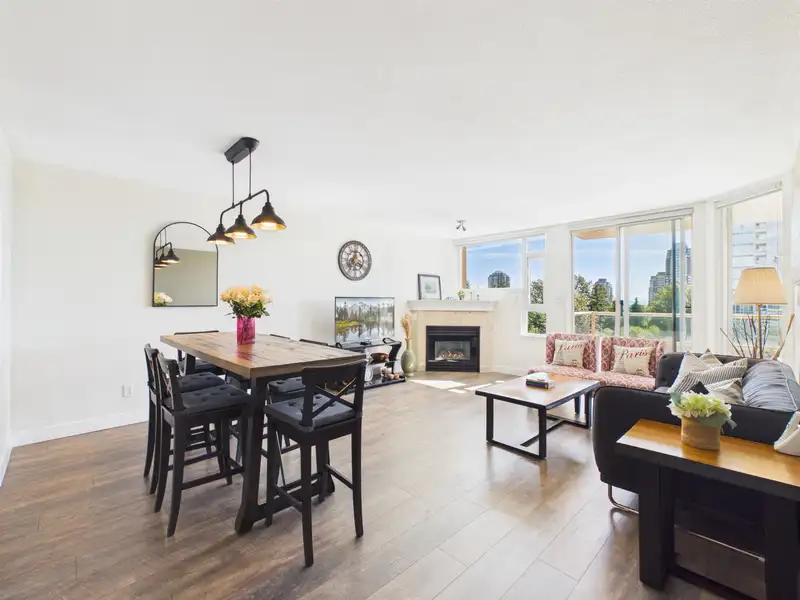 902 7108 EDMONDS STREET - photo 1 of 32