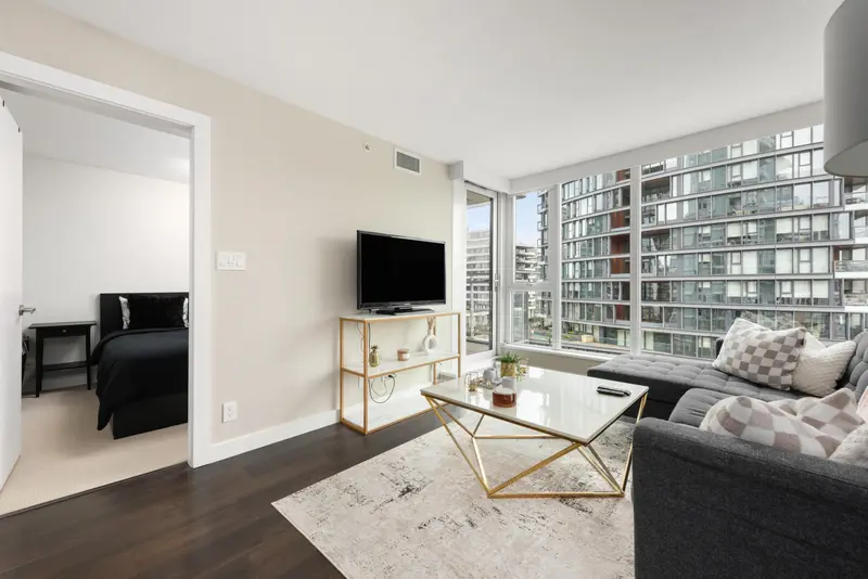 708 1618 QUEBEC STREET - photo 3 of 25